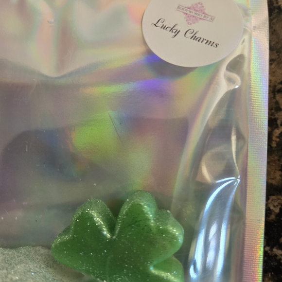 Green and White Shamrock Soap - Picture 3 of 6